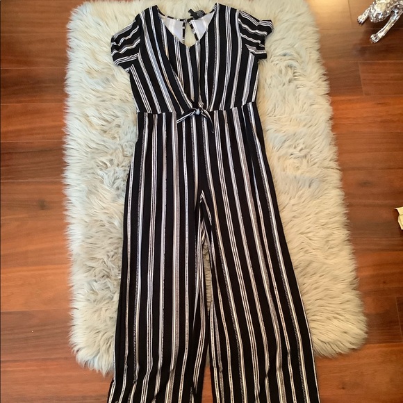 Jumpsuit - Picture 3 of 8